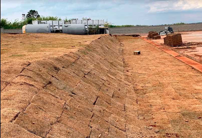 DIQUE DE CONTENÇÃO - PÁTIO - Viguini Engenharia